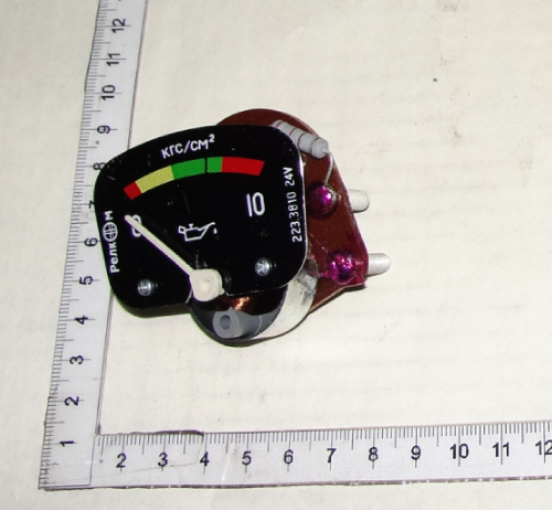 KAMAZ Ukazatel davl masla 223.3810 (dlya komb.prib. 283) 24 V EVRO (12205)