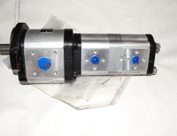 AKROS Tandem nasosov 28D-10D-10D-3 (GP2.5K282K102K10R) 142.09.35.020 Rostselmash (12897)