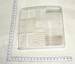 1221 Steklo fari kvadratnoi 112.08.70.00.001 (9824)