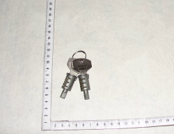 KAMAZ Lichinka zamka dveri s klyuchem 5320-6105212 Dimitrovgrad (12107)