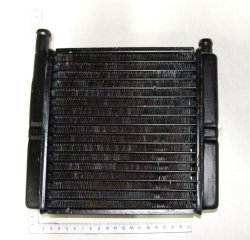 MTZ Radiator otopitelya medn. 80-8101060 patrubki v odnu storonu (mal.kobina) (13270)