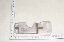 KAMAZ Fiksator 5320-6105035-10 zamka dveri lev (12379)