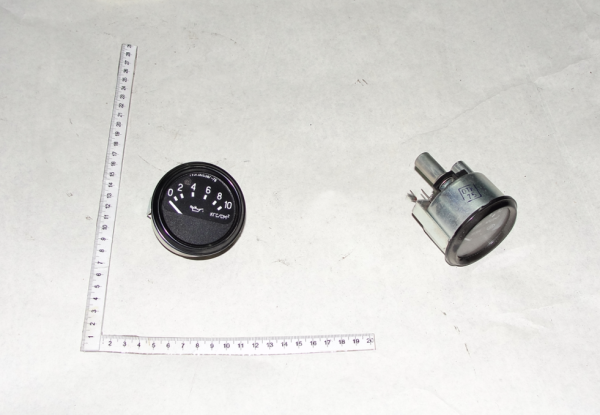 K-700 Ukazatel davl.dvig.UK-170(33.38) (11386)