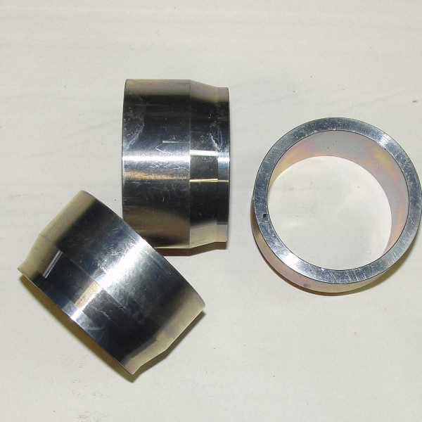 Втулка 708.4-28.00.003 АО