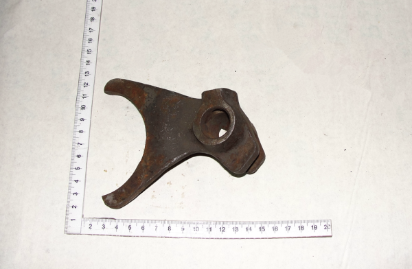 T-150 Vilka zadnego hoda KPP 151.37.163-1 so (11683)