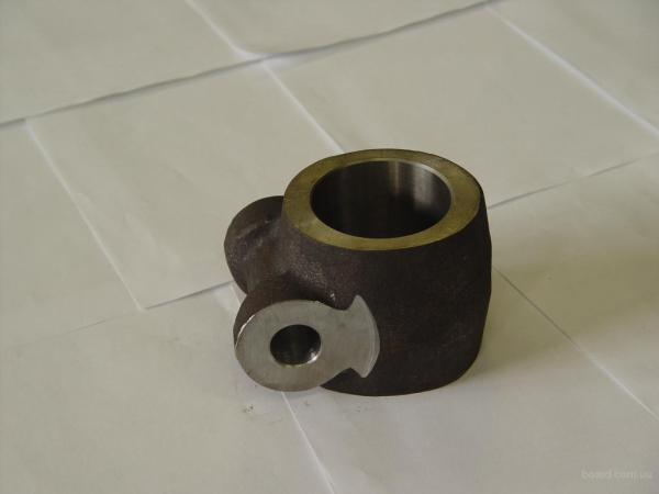 T-150 Golovka nizhnei osi naveski krepleniya tyag 150.56.139